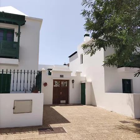 Апартаменты Montana De Уга